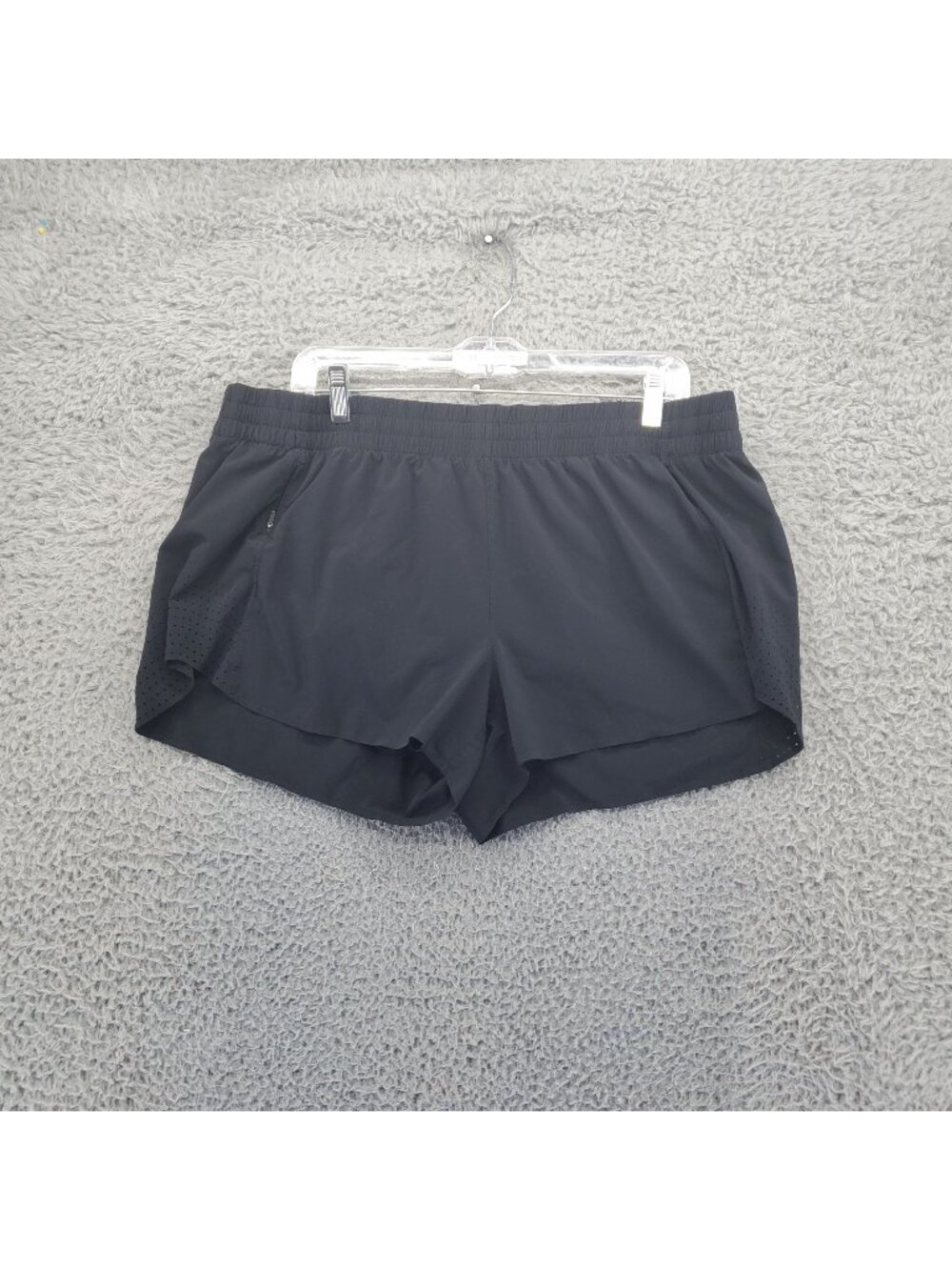 Athleta Shorts Womens XL Black Hustle 3" Training Lightweight Running Perforated